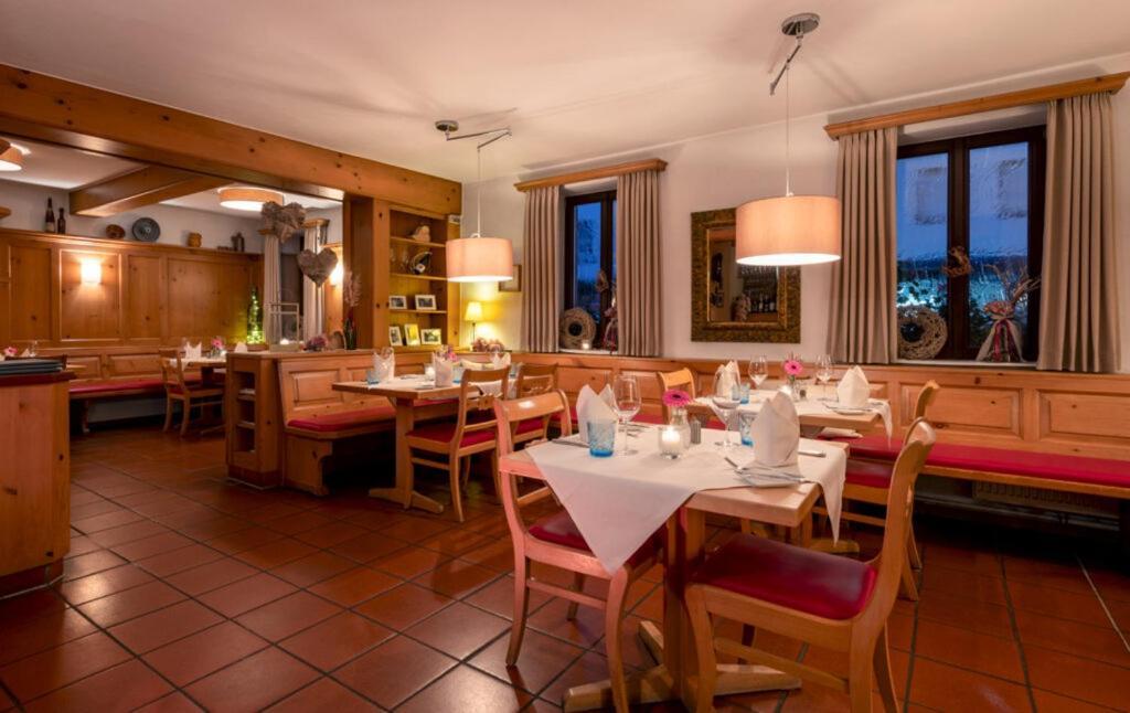 Adler Landhotel Buergstadt Екстер'єр фото